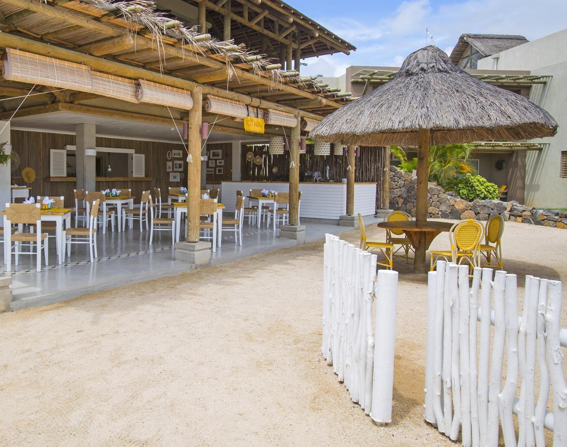 Zilwa Attitude Hotel Grand Gaube Bagian luar foto