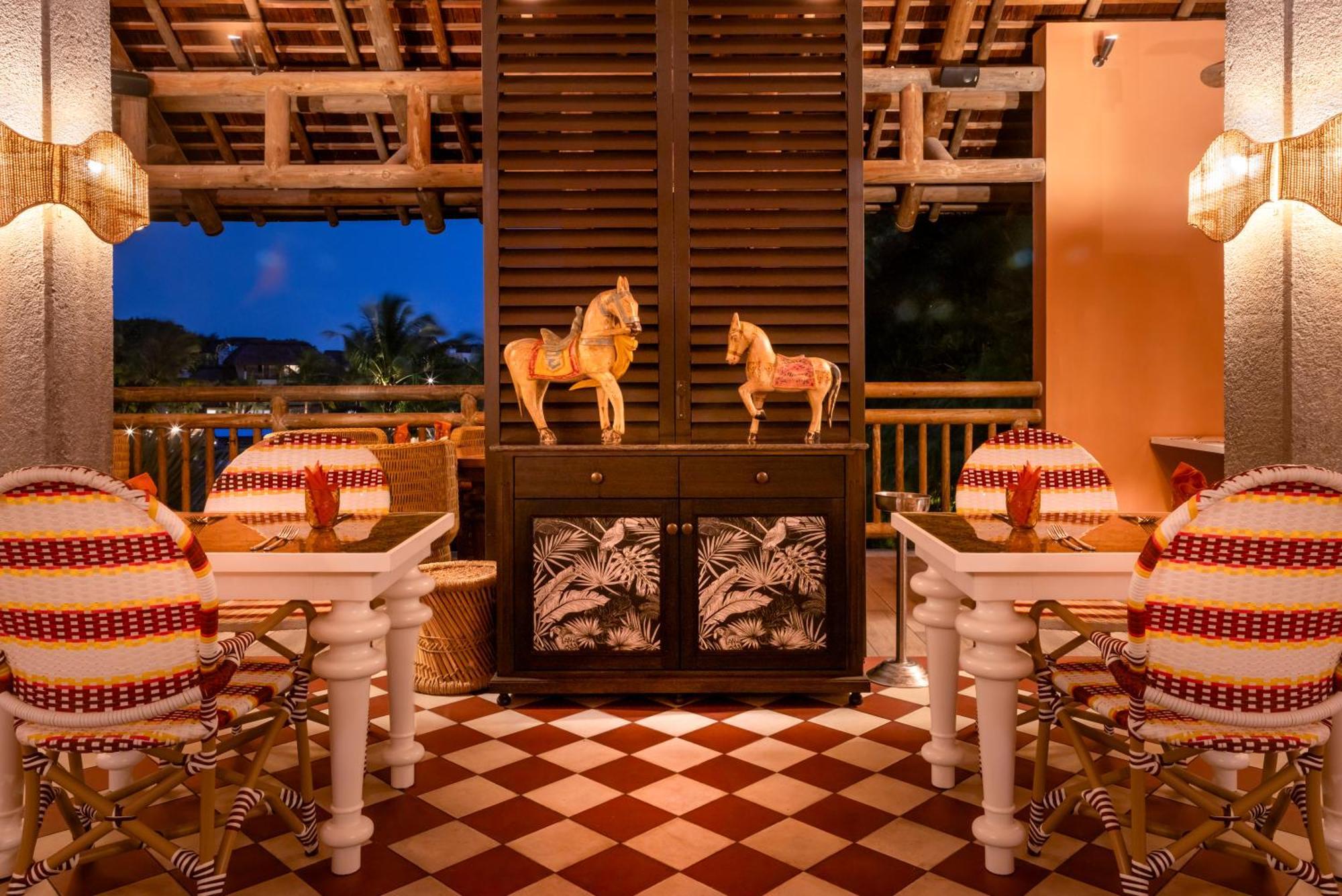 Zilwa Attitude Hotel Grand Gaube Bagian luar foto